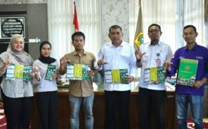 Universitas Ibnu Sina usai menggelar audiensi dengan Wabup Karimun Rocky M Bawole, pagi tadi. (ft prokopim)