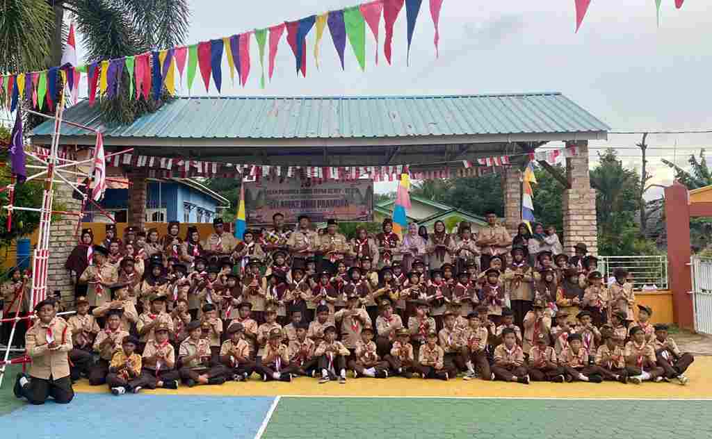 Peseerta Perjusami di SDN 014 Timur berfoto bersama, sore tadi. (ft kominfotpi)