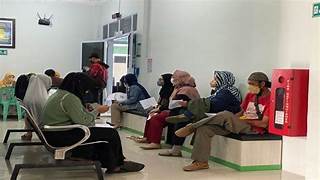 Suasana Antrean di Puskesmas Tanjungpinang, beberapa waktu lalu. (ft tom)Suasana Antrean di Puskesmas Tanjungpinang, beberapa waktu lalu. (ft tom)Suasana Antrean di Puskesmas Tanjungpinang, beberapa waktu lalu. (ft tom)Suasana Antrean di Puskesmas Tanjungpinang, beberapa waktu lalu. (ft tom)