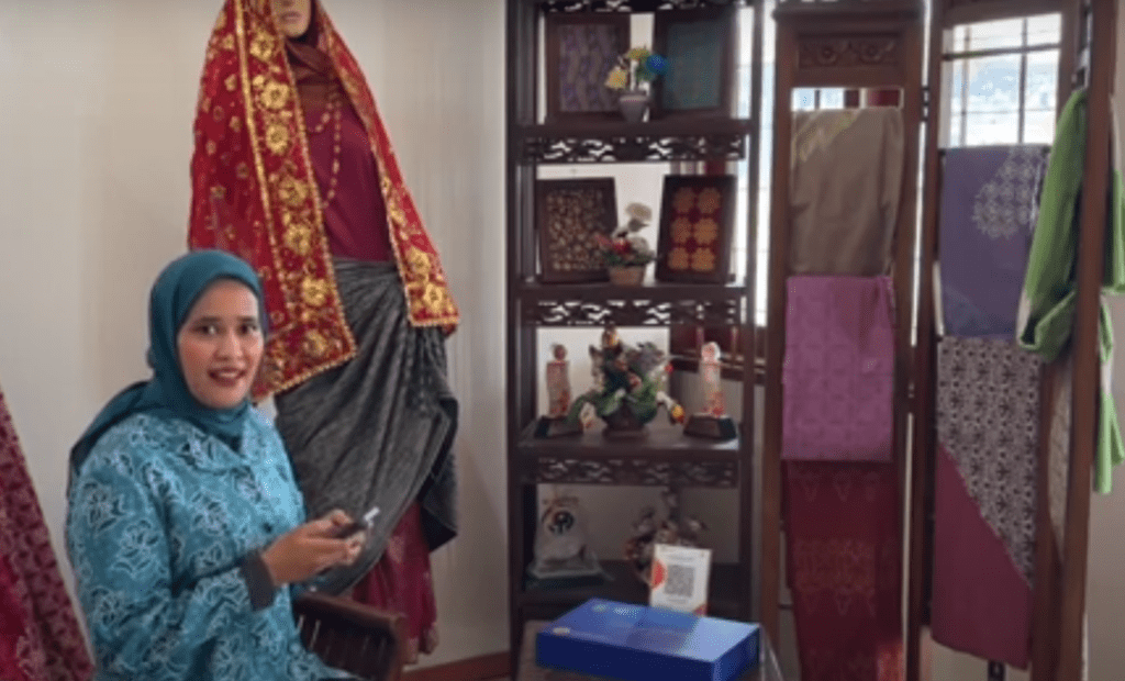 Tayangan video YouTube PKK Lingga