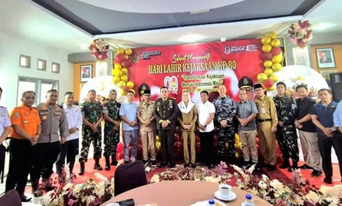 Forkopimda Beri Kejutan kepada Kejari Natuna di Hari Bhakti Adhyaksa ke-80