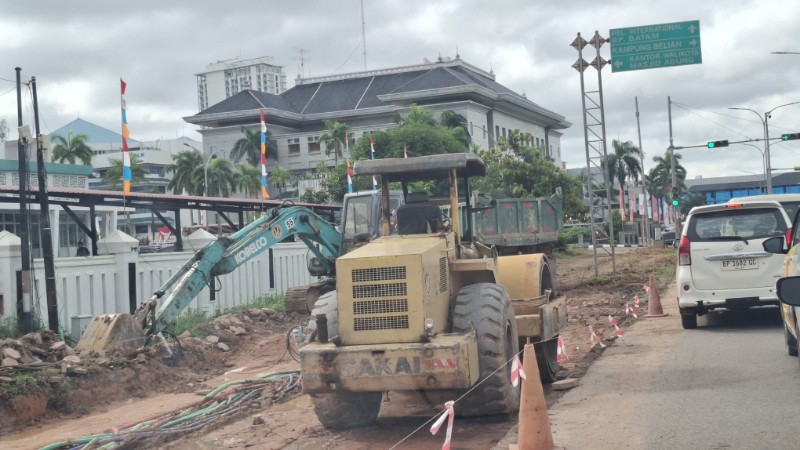 Pelebaran Jalan Raja Isa Batamcenter, Pengendara Diimbau Waspada