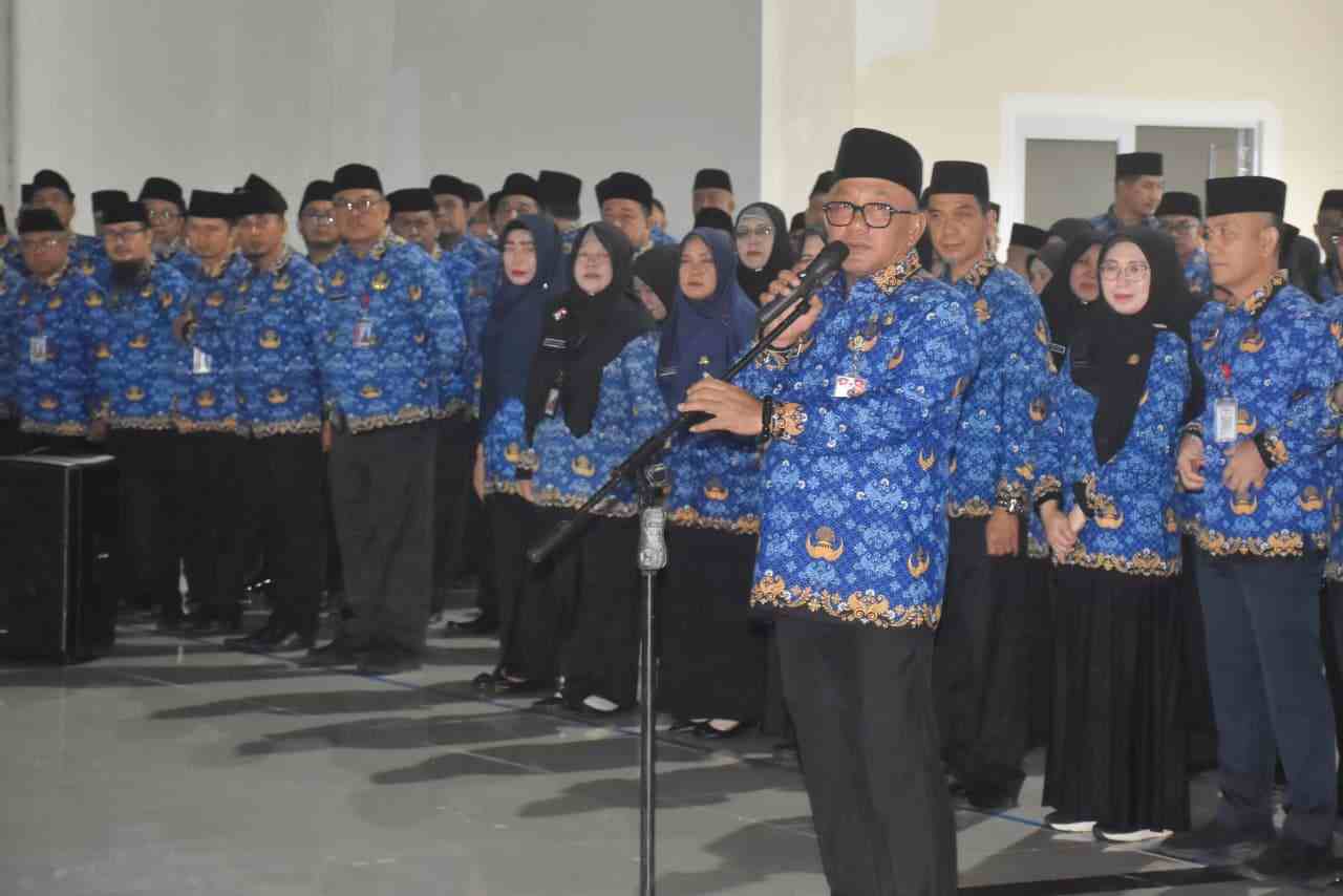 Wako Lis saat memimpin upacara Hari Kesadaran Nasional, pagi tadi. (ft kominmfotpi)