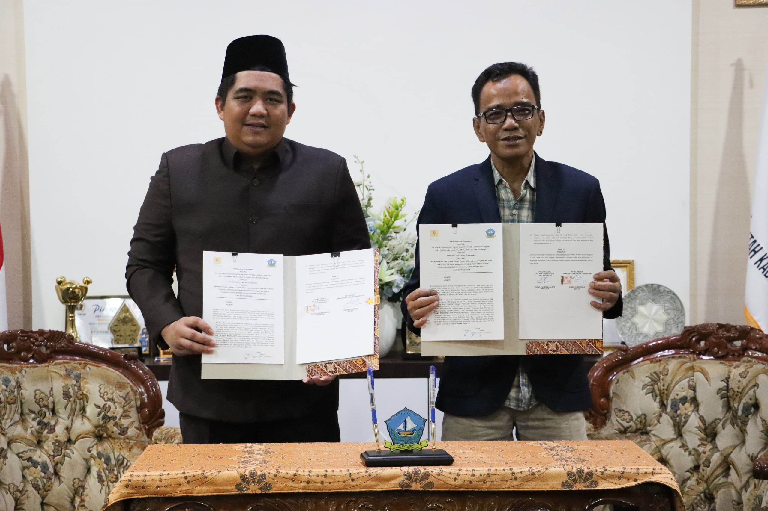 Tingkatkan PAD, Pemkab Bintan dan PLN Teken Kerja Sama Pemungutan PBJT Tenaga Listrik