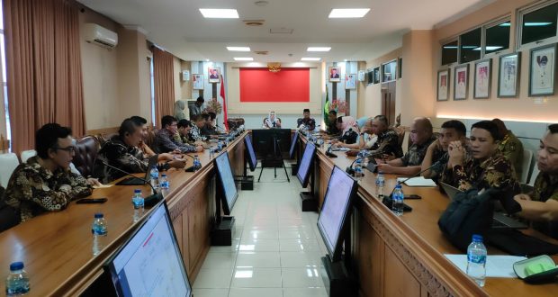 Bupati Cen Sui Lan Pimpin Rapat Finalisasi HUT ke-26 Kabupaten Natuna, Pastikan Semua Siap Sambut Pesta Rakyat