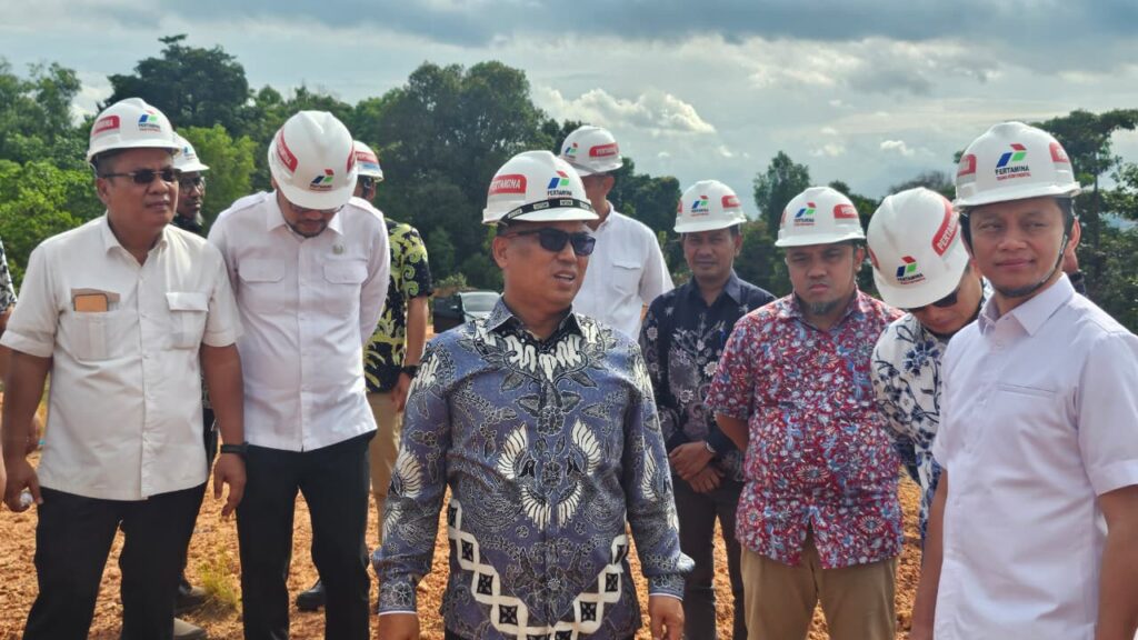 Wakil Gubernur Kepulauan Riau (Kepri) Nyanyang Haris Pratamura usai menerima kunjungan manajemen PT Pertamina Trans Kontinental (PTK) Group di Gedung Graha Kepri, Kota Batam, Rabu (22/10), dan meninjau area kerja PT PTK. (ft qori)