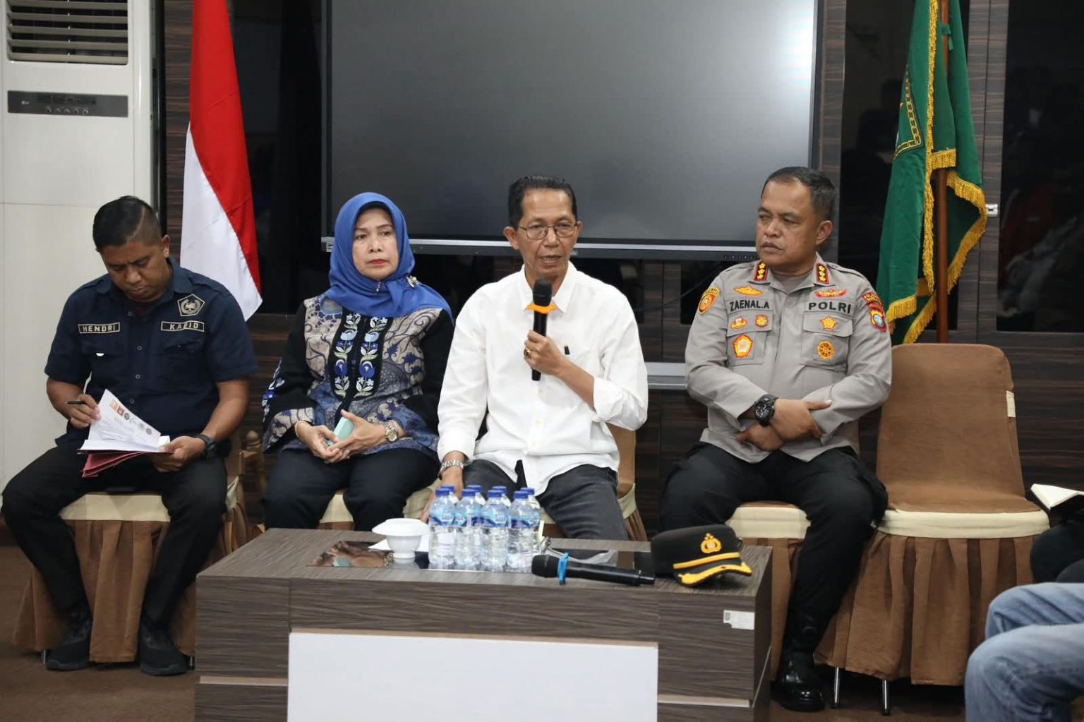 Terima Ratusan Buruh, Wali Kota Amsakar Siap Teruskan 8 Poin Aspirasi ke Pusat dan Bahas UMSK Batam