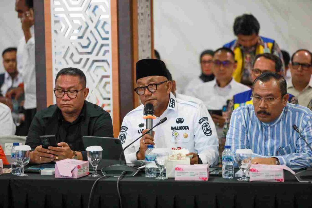 Walikota Lis saat reses DPRRI, pagi tadi. (ft kominfotpi)