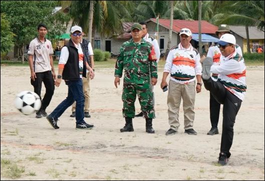 Resmi Dibuka Bupati Iskandarsyah, Open Turnamen Ungar Cup 2025 Jadi Ajang Pembinaan dan Silaturahmi Sepak Bola