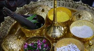 Menyelami Makna Islami dan Kearifan Lokal dalam Tradisi Tepung Tawar