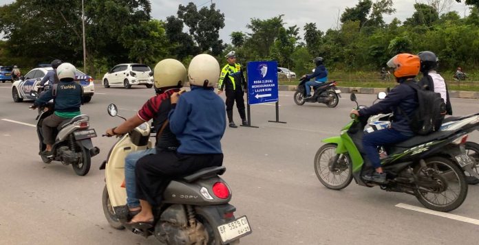 Cegah Kecelakaan dan Urai Kemacetan, Polresta Barelang Rutin Kanalisasi Pagi di Jalan Sudirman