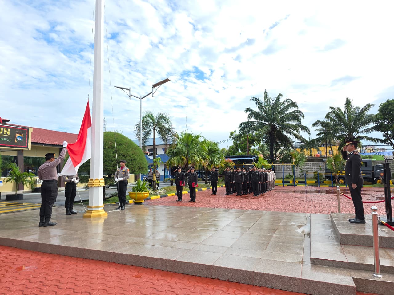 Polres Karimun Gelar Upacara Khidmat Peringatan Hari Pahlawan ke-80