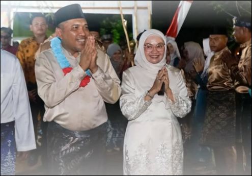 Sukses Digelar, Wabup Rocky Bawole Tutup Festival Seni Budaya Melayu di Desa Gemuruh Kundur Barat