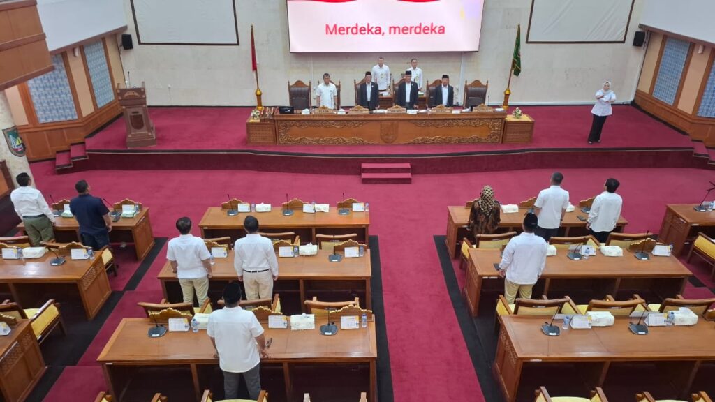 Suasana Paripurna di DPRD Batam, pagi tadi. (ft qori)