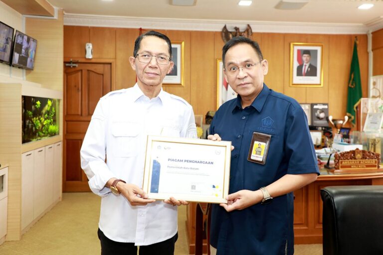 Kepatuhan Lapor SPT ASN Pemko Batam Capai 99,5 Persen, Terima Penghargaan dari DJP Kepri