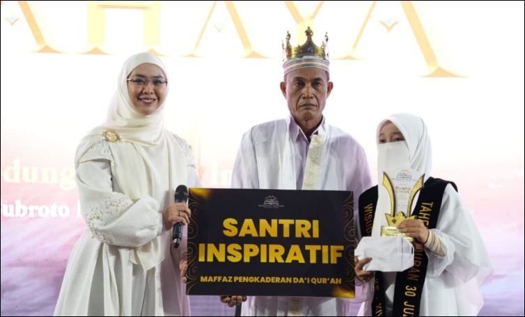 Hafizhah 30 Juz Asal Sungai Luar Dapat Rekomendasi Bupati Inhil ke Universitas di Arab Saudi