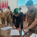 Penandatangan rencana upaya pembatalan KSO dengan PT Agrinas, kemarin. (ftmuhamad)