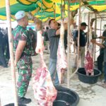 Suasana usai prosesi penyembelihan hewan qurban di Masjid Tembilahan,