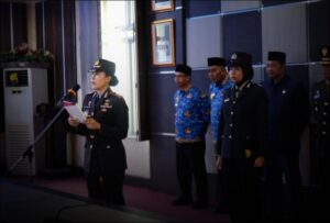 Kapolres Karimun saat memimpin Upacara Hari Lahir Pancasila di Pemkab Karimun, pagi tadi. (ft komifokarimun)