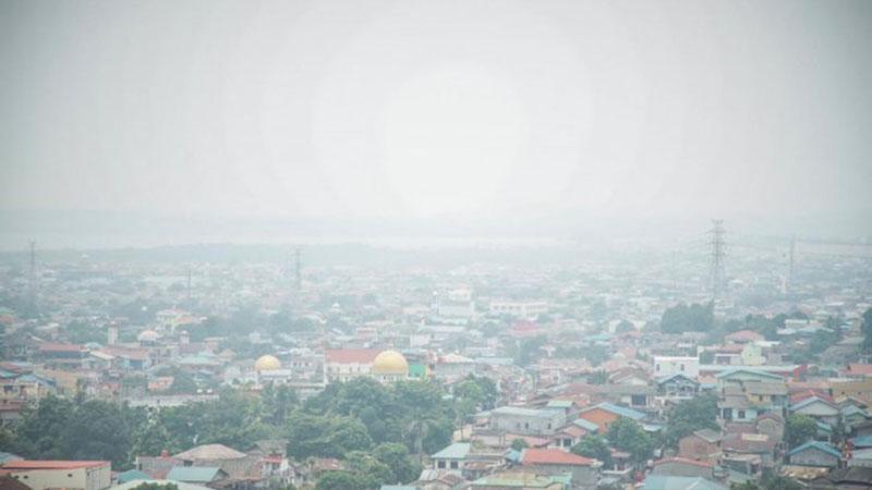 Kabupe Asap di Batam dari ketinggian. (fto bisniscom)