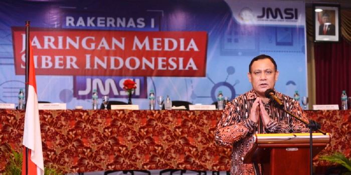 Ketua Komisi Pemberantasan Korupsi (KPK), Firli Bahuri, mengatakan data penanganan korupsi hingga 2022 menunjukkan Pemerintah Daerah (Pemda) merupakan instansi dengan risiko korupsi tertinggi. Sebanyak 54 persen perkara korupsi terjadi pada pemerintah daerah, kabupaten/kota sebesar 41 persen, dan provinsi sebesar 13 persen. “Pada 2022, terdapat peningkatan risiko korupsi daerah dilihat dari peningkatan pengaduan dan perkara korupsi daerah dibandingkan 2021, dimana pengaduan korupsi daerah naik 13 persen dan perkara korupsi daerah naik 7 persen,” kata Firli