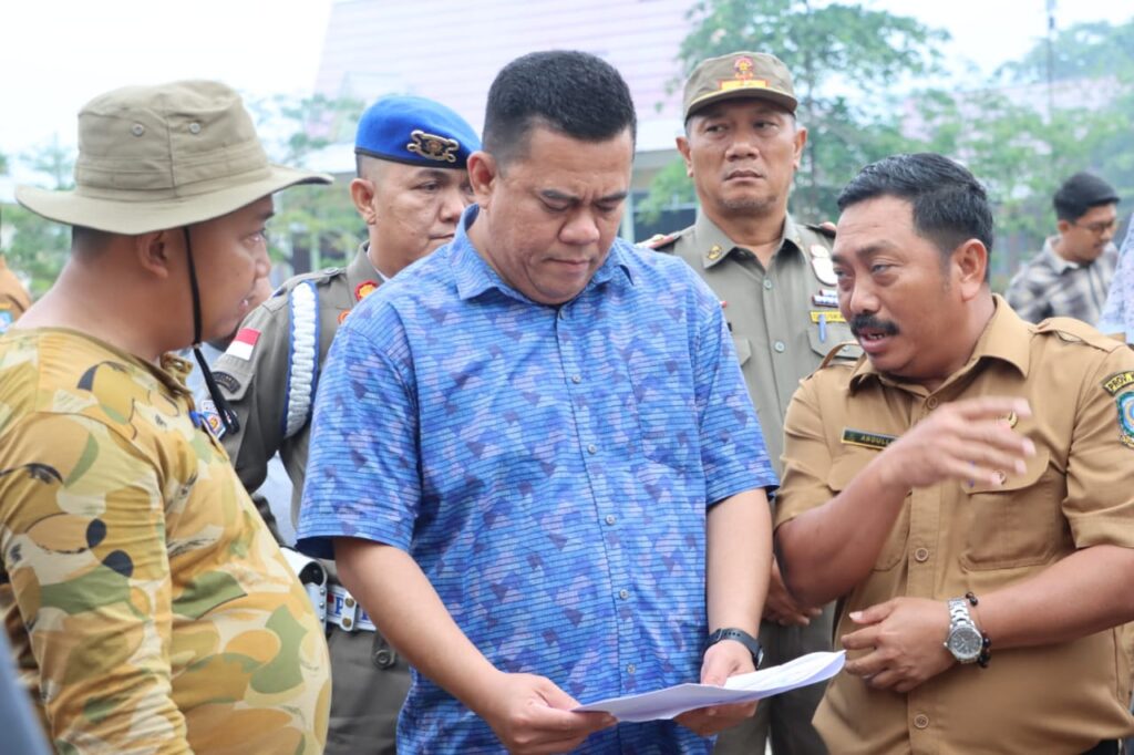 Bintan bahkan dengan bangganya akan menampilkan Joget Dangkong Melayu, berbalas pantun dan permainan gasing yang akan disuguhkan bagi seluruh tamu undangan. "Rangkaian acara kita ini dengan menampilkan kekayaan budaya lokal. Momentum ini juga untuk memperkenalkan Bintan yang sangat potensial," kata Sekda Bintan, Ronny Kartika usai rapat persiapan peringatan Hari BUM Desa