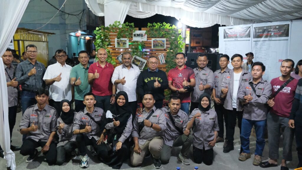Bupati juga menyampaikan bahwa pelaksanaan turnamen domino tersebut diharapkan dapat menjadi momentum untuk memperkuat rasa kesatuan dan tali silaturahmi antarmasyarakatnya. "Jadikan turnamen domino ini untuk memperkuat tali silaturahmi kita semua, kita bisa lihat dari turnamen ini juga jadi bisa saling mengenal satu sama lain dan terbentuklah silaturahmi yang baik tersebut," terang Bupati. Ketua KMG Muhammad Sarih dalam sambutannya juga menjelaskan bahwa KMG tidak hanya wadah bagi insan pers saja, melainkan juga para pegiat media sosial, konten kreator dan sebagainya. Sarih menyampaikan KMG akan terus berperan aktif untuk melaksanakan kegiatan-kegiatan positif di Kabupaten Karimun. "Kegiatan-kegiatan yang sudah dilaksanakan insyaallah akan berkelanjutan dan juga ada kegiatan lainnya yang disiapkan. Tentu kegiatan-kegiatan ini sebagai upaya kami berperan aktif agar bermanfaat bagi masyarakat," jelas Sarih.