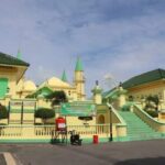 Menteri Pariwisata dan Ekonomi Kreatif (Menparekraf), Sandiaga Salahuddin Uno melalui video yang diunggah di akun Instagram Kemenparekraf RI mengumumkan, Anugerah Desa Wisata Indonesia (ADWI) 2023. Kabar menggembirakannya, Pulau Penyengat Kota Tanjung Pinang PRovinsi Kepri termasuk dalam 500 besar Desa Wisata. Atas kabar ini, Kepala Dinas Kebudayaan dan Pariwisata (Disbudpar) Kota Tanjung Pinang, Muhammad Nazri mengungkapkan rasa syukurnya karena Pulau Penyengat berhasil masuk dalam 500 desa wisata di ajang anugerah desa wisata Indonesia 2023 tersebut. “Alhamdulillah, setelah melewati proses kurasi dan penilaian dari dewan juri, Penyengat berhasil lolos 500 desa wisata dari 4.573 desa wisata yang mendaftar di ADWI 2023,” ucap Nazri