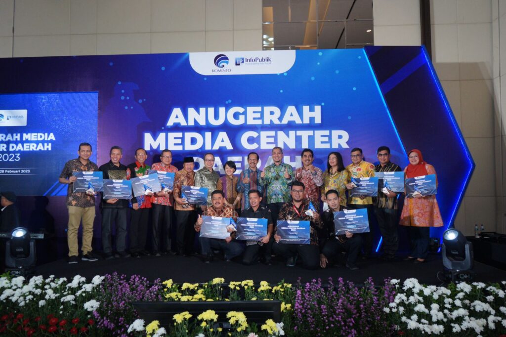 Peran media center di daerah sebagai garda terdepan penyebaran informasi positif, sehat, dan mencerahkan bagi masyarakat, sangat penting dan krusial. "Semoga dengan prestasi terbaik itu, menjadi pengungkit untuk terus berkontribusi membangun komunikasi publik yang sehat dan mencerahkan masyarakat," kata Usman Kansong.