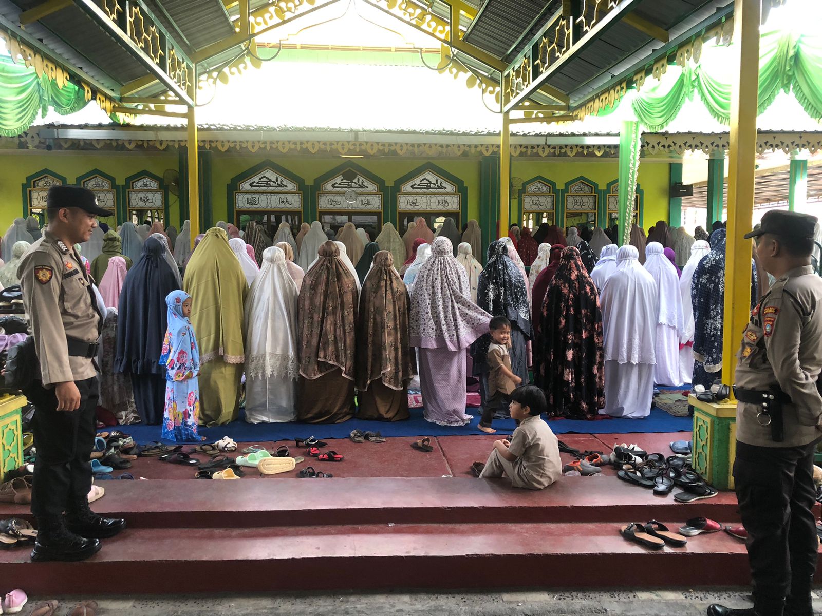 Pelaksanaan Salat Idulfitri di Kabupaten Karimun Berlangsung Khidmat dan Lancar