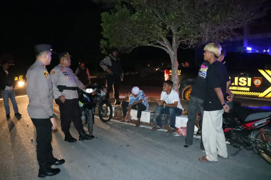Patroli besar ini juga dalam rangka menciptakan situasi Kamtibmas yang kondusif di Kabupaten Karimun seperti memberantas kejahatan jalanan dan penyakit masyarakat di Kabupaten Karimun. Patroli dipimpin Kabaglog Polres Karimun Kompol BT Nasutionyang dibagi dalam dua regu. Regu pertama langsung diambil alih Kabaglog dengan rute patroli wilayah Kecamatan Balai. Regu dua dipimpin Kapolsek Meral AKP Brasta Pratama Putra, dengan route patroli wilayah Kecamatan Meral dan Tebing. Kegiatan cipta kondisi (Cipkon) gabungan ini melibatkan 60 personel Polres Karimun. Terdiri dari personel staf Polres Karimun dan jajaran Polsek. Kegiatan Cipkon ini dilaksanakan untuk menciptakan Siskamtibmas yang aman dan kondusif di daerah berjuluk Karimun Bumi Berazam.