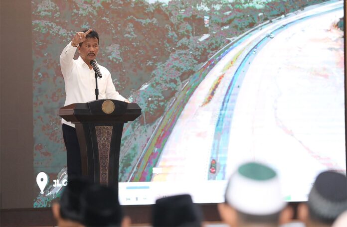 Kepemimpinan Muhammad Rudi sebagai Wali Kota Batam yang juga sebagai Kepala Badan Pengusahaan Kawasan Batam sudah teruji. Infrastruktur yang kinclong sebagai salah satu sarana investasi sebagai buktinya. Investasi seringkali terucap dalam satu tarikan napas. Investasi seolah sudah identik dengan kota ini, dan sebagai daerah primadona untuk berinvestasi, Batam pun selalu memberikan yang terbaik bagi para investor. Keadaan ini tentu saja tidak dapat dipisahkan dari kemajuan ekonomi yang pesat di Batam. Selain itu, dukungan dari BP Batam selaku pengelola investasi juga ikut dirasakan oleh para investor.