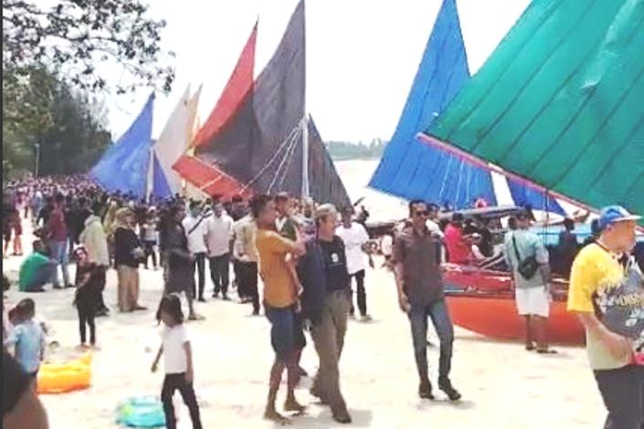 Pesta Pantai Tanjung Ambat Kecamatan Buru Berlangsung Meriah