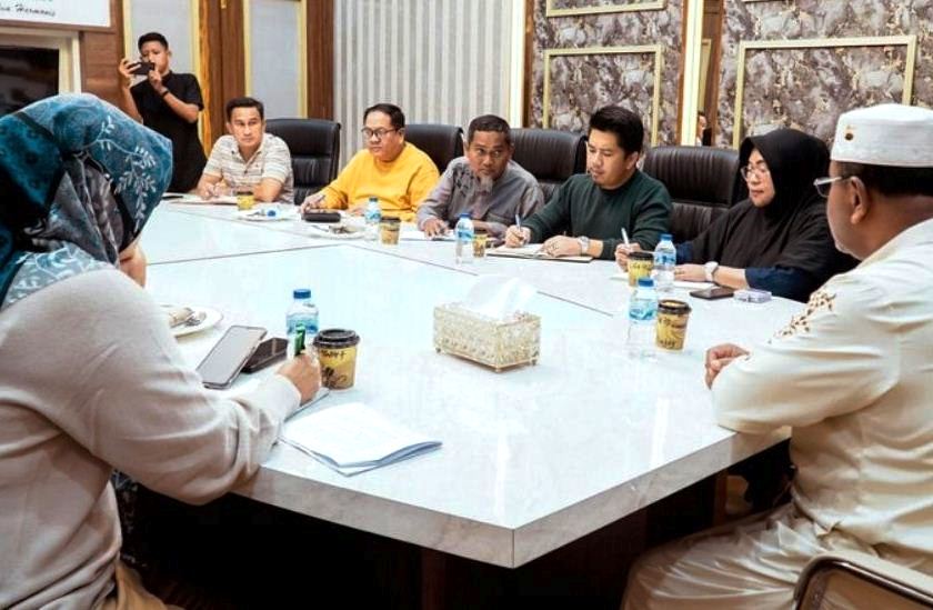 Bupati Aunur Rafiq Pimpin Rapat Lomba Memasak untuk HUT ke-24 Kabupaten Karimun