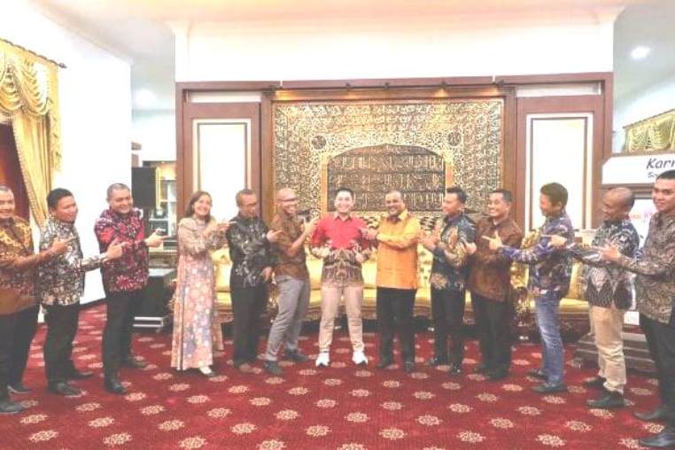 Acara Kenal Pamit Kapolres Karimun di Kediaman Bupati Berlangsung Hangat