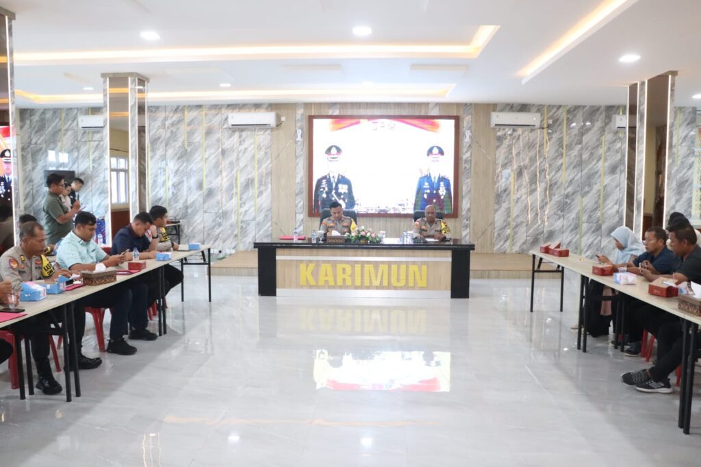 Jajaran Polres Karimun saat menyampaikan kinerja selama 2023 di Polres Karimun, kemarin. (ft humaspolres)