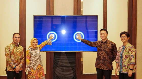 (kika) Telkom, AdMedika, dan KlikDokter, serta Kalbe Farma saat peluncuran layanan telemedis tanpa uang tunai. (ft admedika)