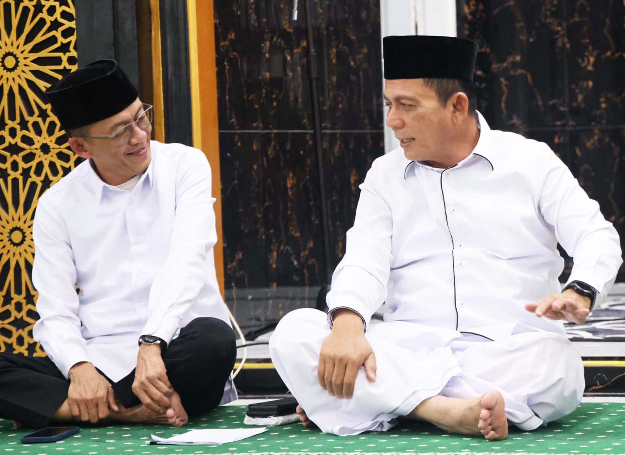 Gubernur Ansar Serahkan Rp57 Juta Bantuan ke Masjid Nurussa’adah Tanjungpinang