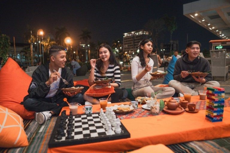 Angkringan Teras HARRIS Batam Center Kembali Buka dengan Nuansa Baru