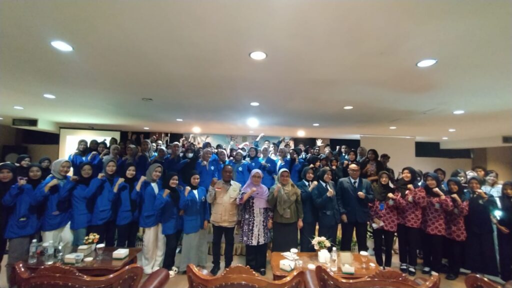Dinkes Dalduk KB Tanjungpinang, pelajar dan siswa dalam acara pengenalan tentang obat di Tanjungpinang, pagi tadi. (ft kominfotjpianng)