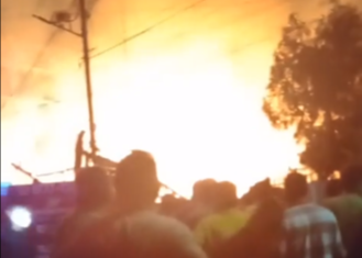 Tiga Rumah di Kamkong Meral Karimun Ludes Dilalap Si Jago Merah