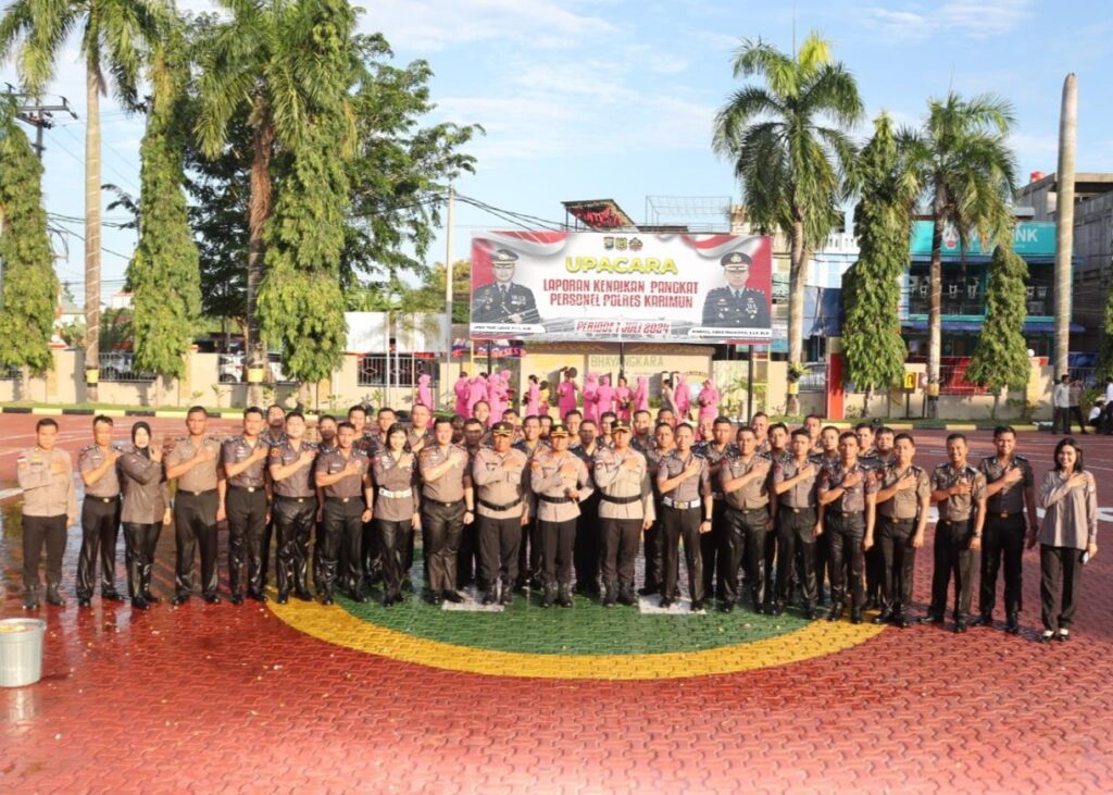Sebanyakj 41 Personel Polres Karimun yang mendapatkan kenaikan pangkat di Maporles Karimun, pagi tadi. (ft msaimi)