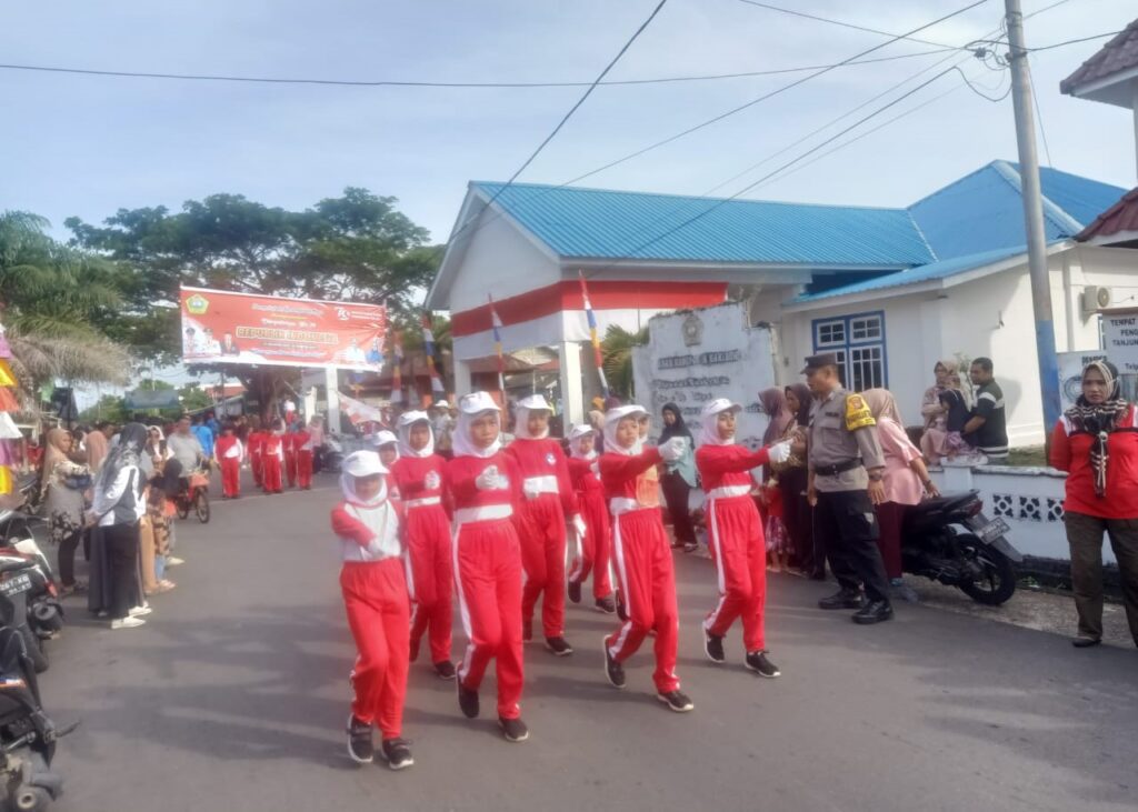 Gerak Jalan HUT RI di Moro, pagi tadi. (ft polsekmoro)