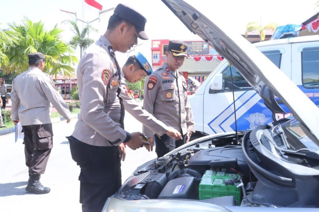 Suasana pengecekan kendaraan dinas anggpta di Mapolres Karimun, pagi tadi. (ft msaimi)
