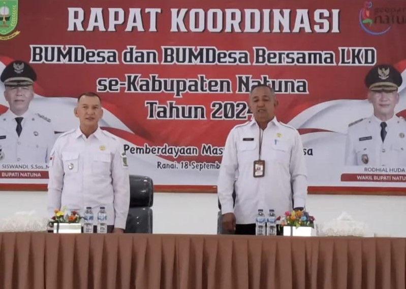 Wabup Natuna Rodhial Huda (kiri) saat membuka Rakor BUMD, pagi tadi. (ft putra)