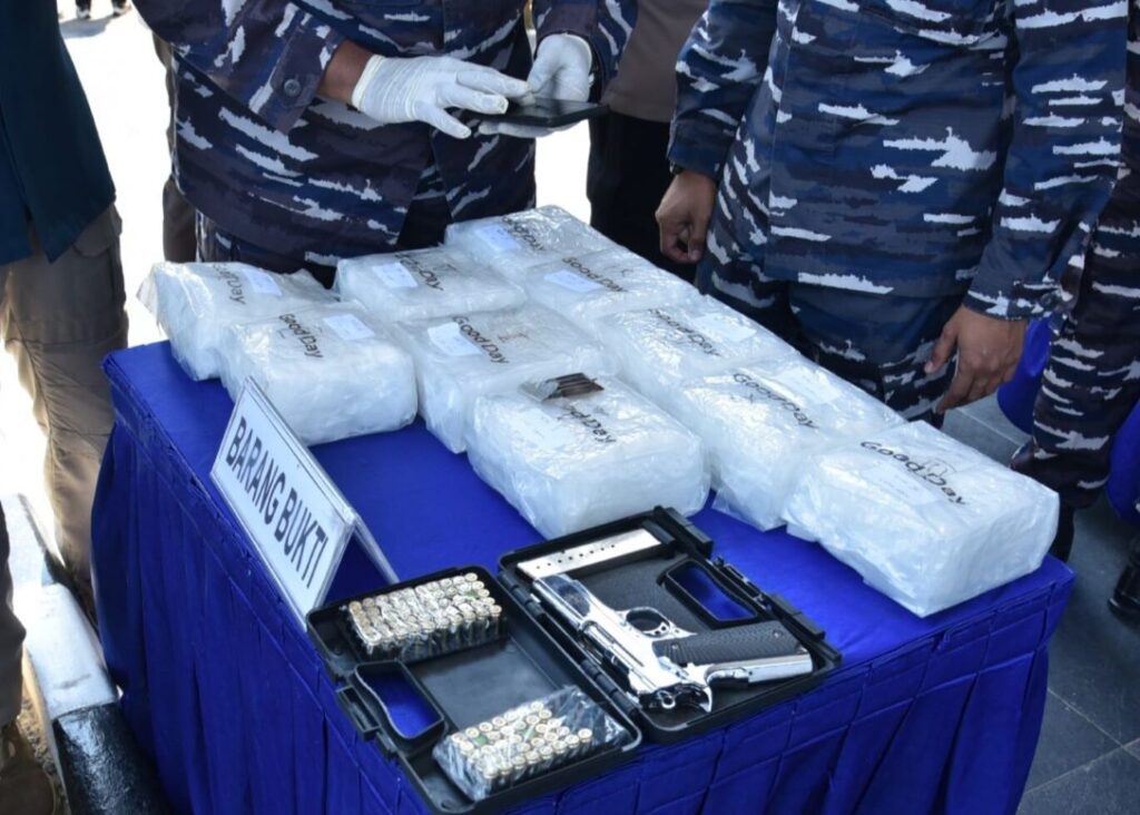 Barang bukti Narkoba seberat 10 Kilogram di Mako Lantamal IV, Batam, siang tadi. (ft humaslantamaliv)