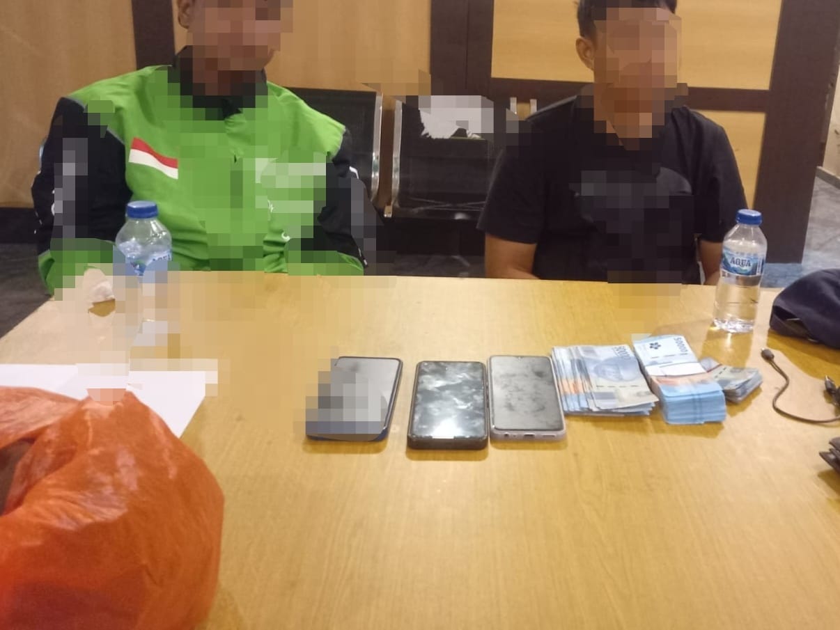 Barang bukti dugaan politik uang di Karimun. (ft timgakkumdu)
