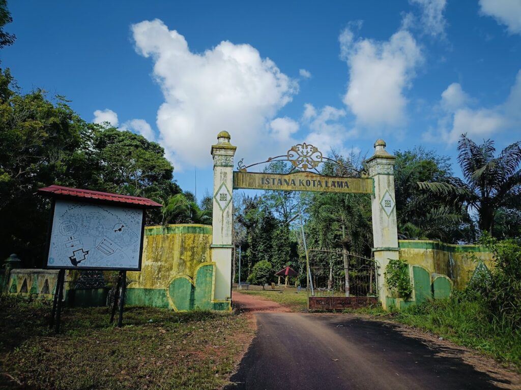 Istana Kota Lama. (ft masmudekwawan)