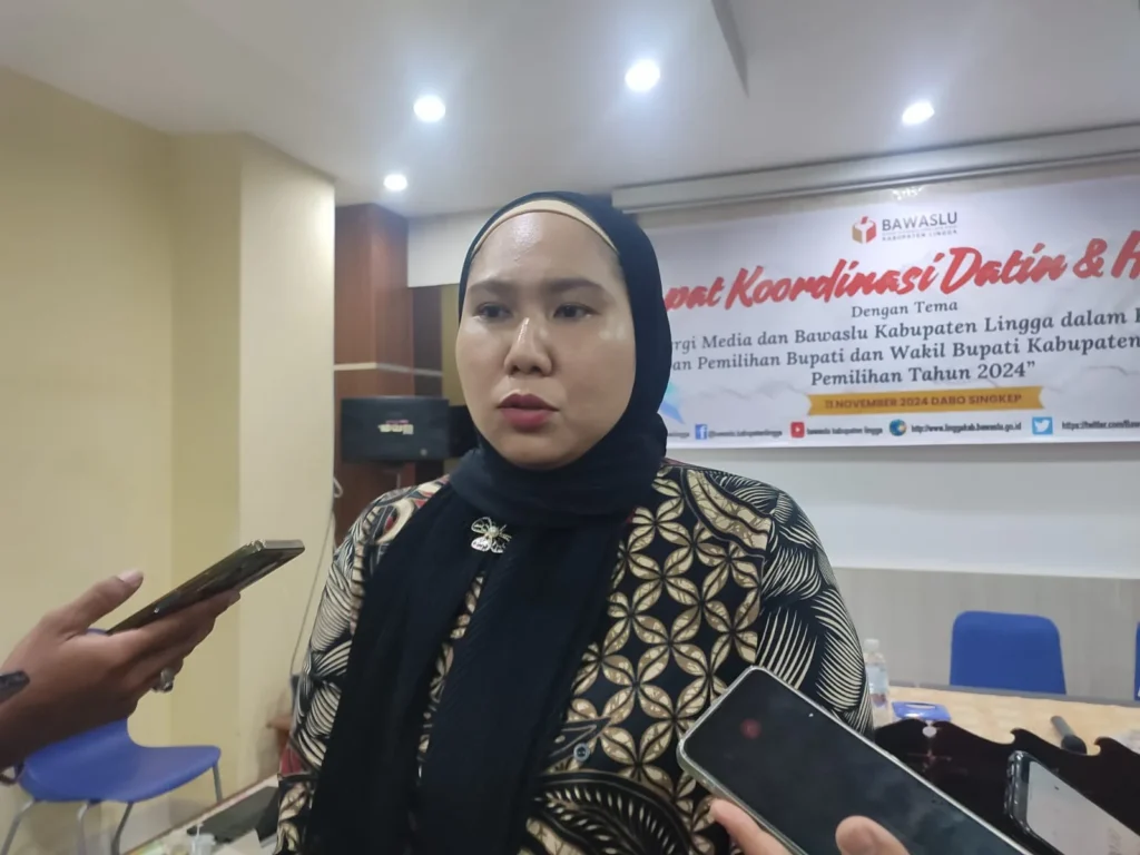 Ketua Bawaslu Lingga, Fidya Asrina. (ft fikri)