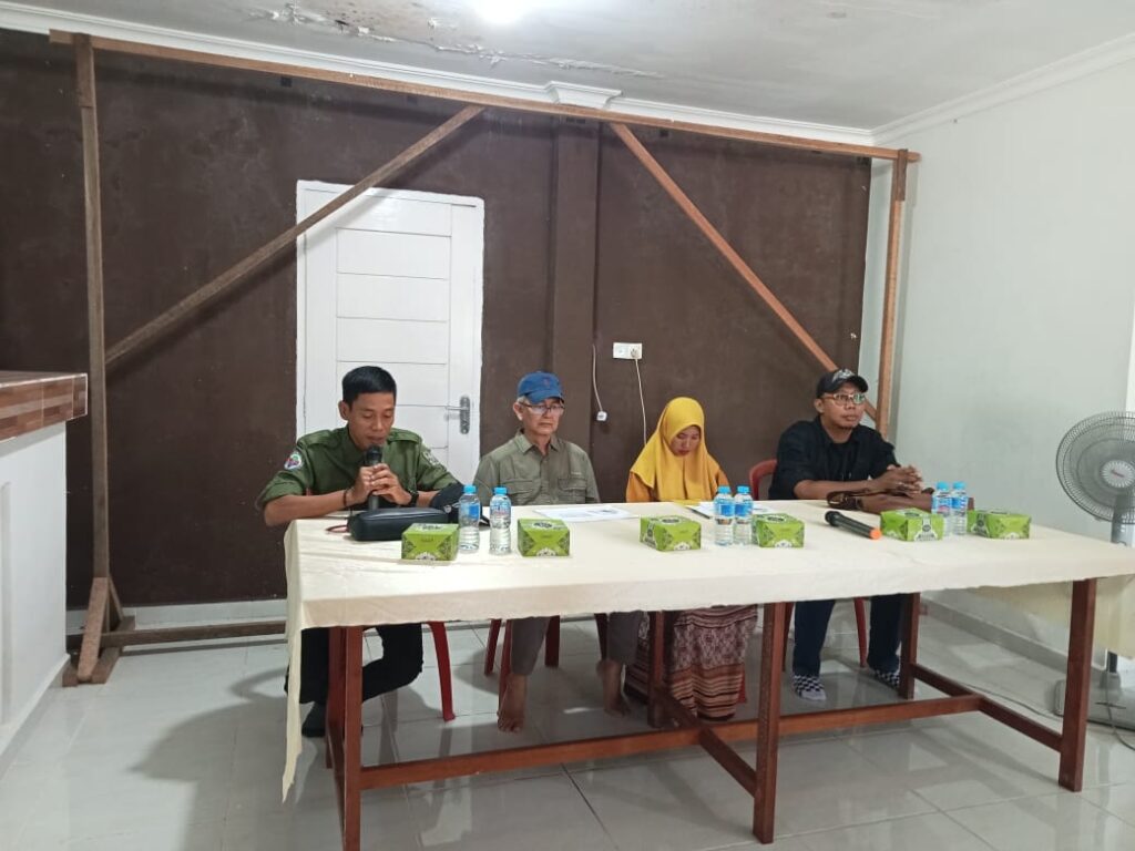 Pembukaan Pelatihan Design Grafis sebagai salah satu program Desa Cerdas di Desa Pangke Barat, pagi tadi. (ft msa)
